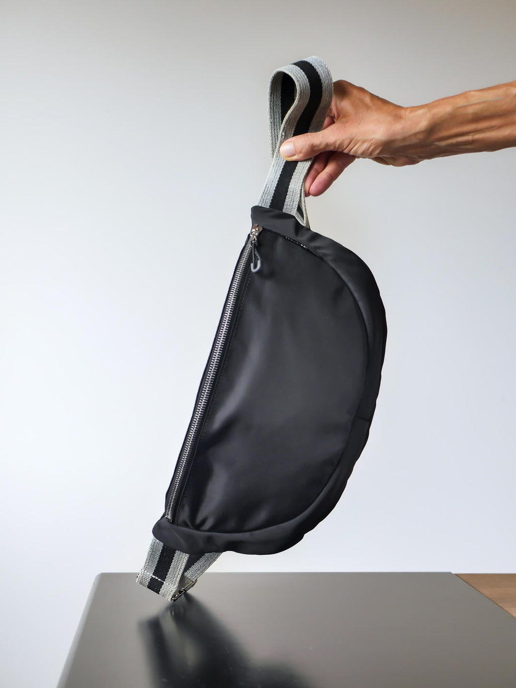 Gabin nylon satiné - Noir Swag Noir