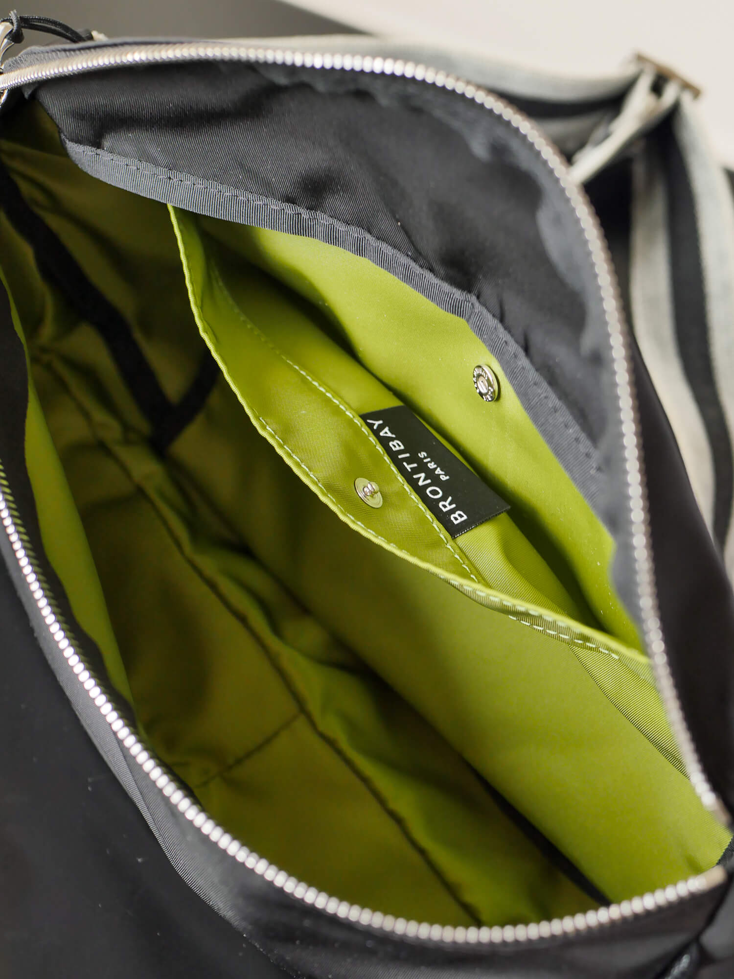 Gabin nylon satiné - Noir Swag Noir