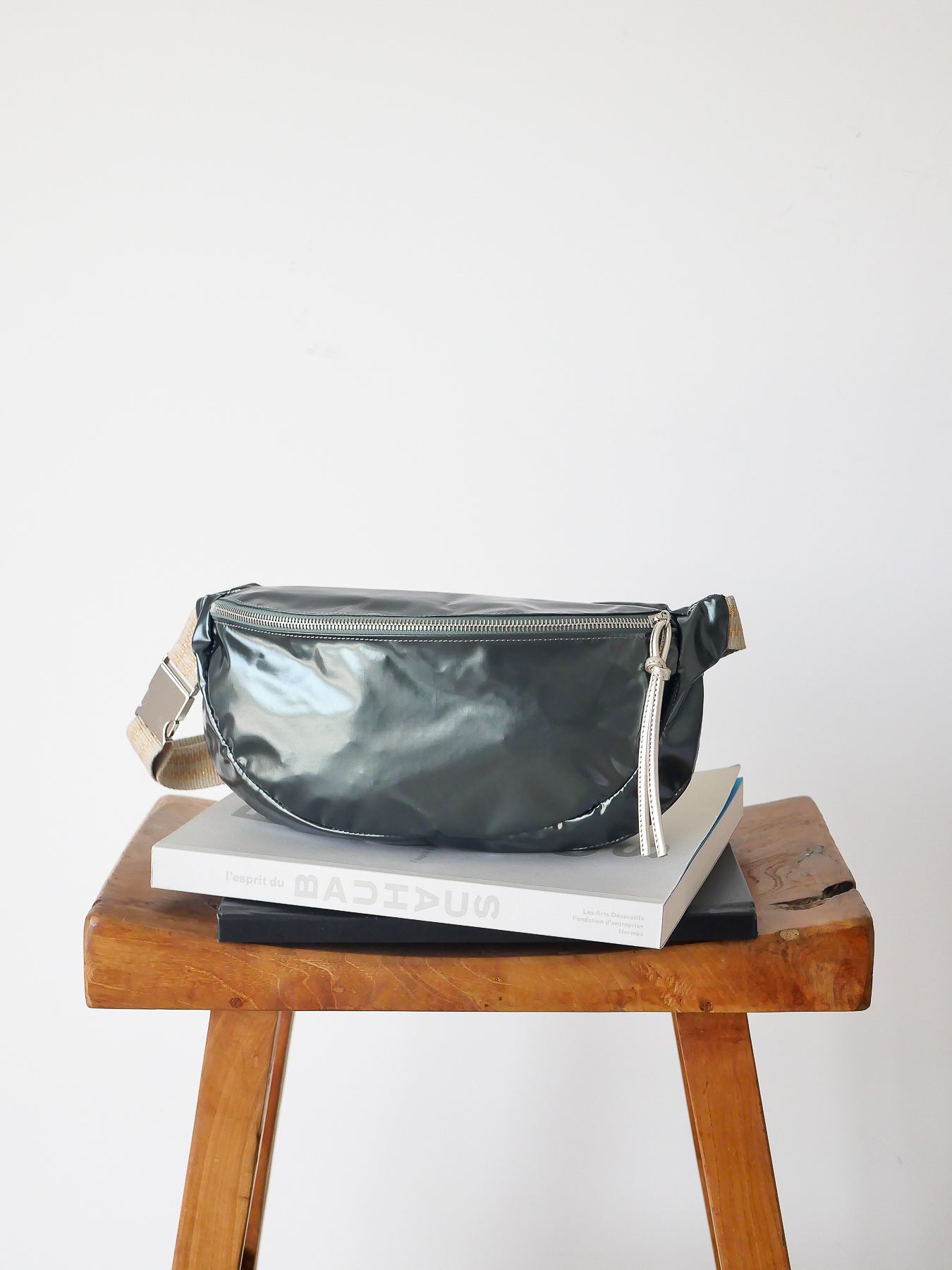 Sakari glam - Minerale Gray